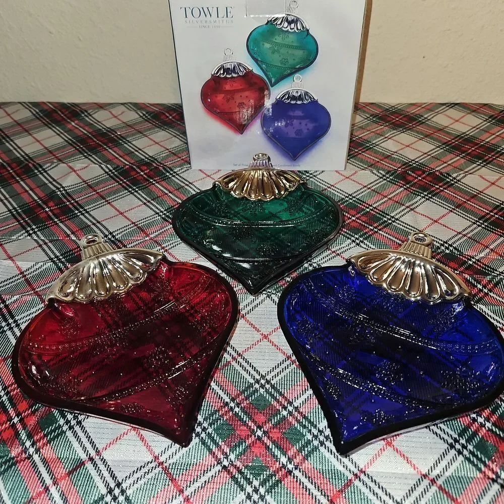 Set of Three Snowflake Ornament Condiment Bowls by Towle Silversmiths.